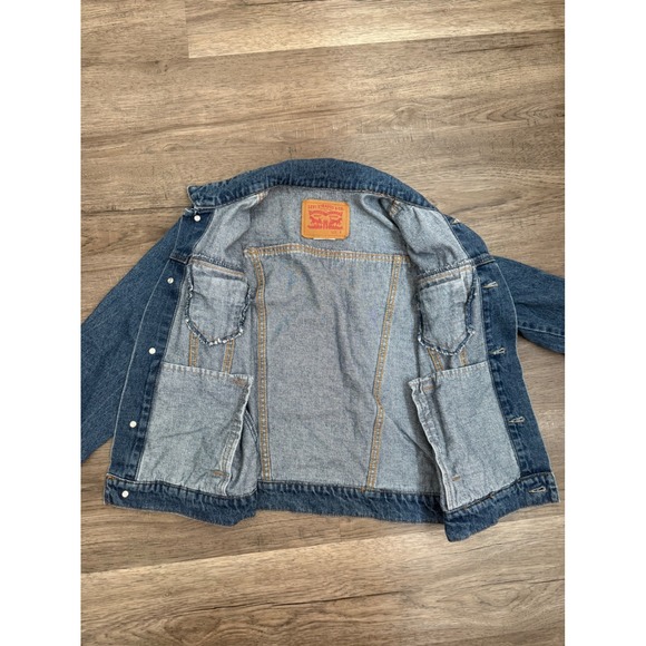 Levi's Strauss & Co Women's Small Denim Trucker Jacket Blue Classic Jean Cropped - Picture 3 of 8